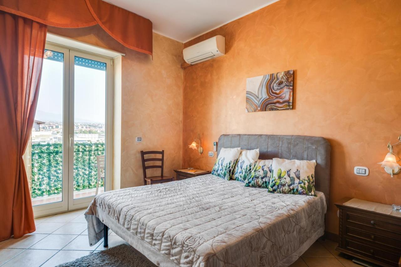 Roomy And Bright Apartment With Balconies X6 Catania Exterior photo